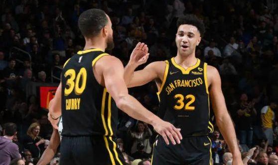 勇士冲季后赛迎利好！保罗汤神引领板凳匪帮太凶猛