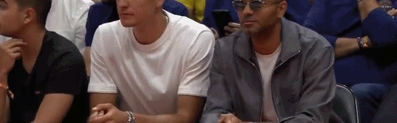 🔥前NBA球星托尼·帕克和博格达诺维奇现场观战欧篮联四强赛
